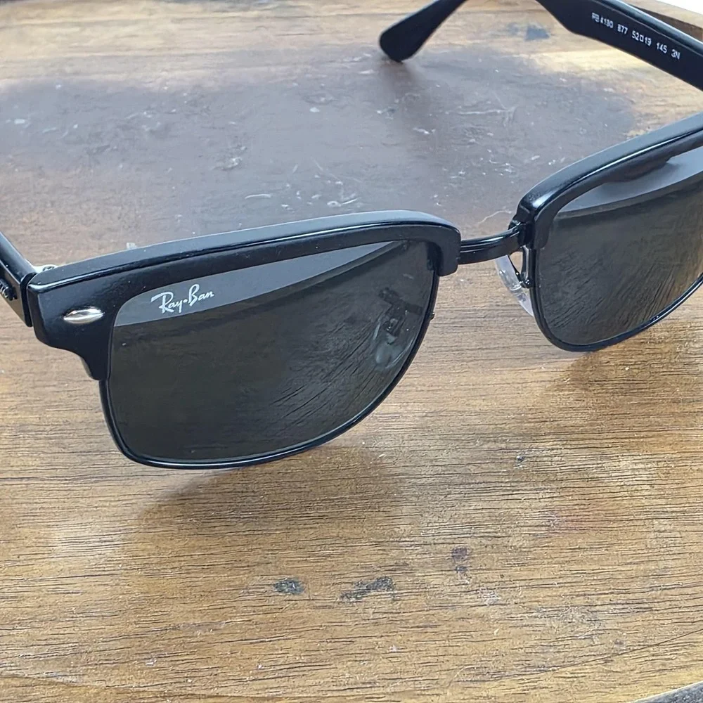 Ray-Ban RB 4190 Sunglasses Mens 52-19-145 Black Green Tinted Square Italy 877